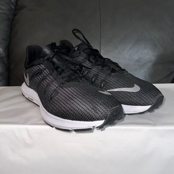 NIKE 9.5 Quest Slip Resistant Black Tan Knit Blue White Running Sneakers - Picture 5 of 15